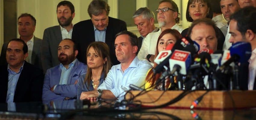 Acuerdo por una nueva constitución y el derrotismo como fórmula de persistencia
