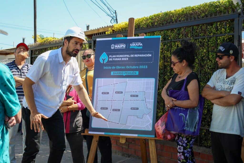 Autoridad afirma que SMAPA ha reducido más de 12.000 fugas de agua en lo que va de la gestión Vodanovic respecto del periodo de Cathy Barriga
