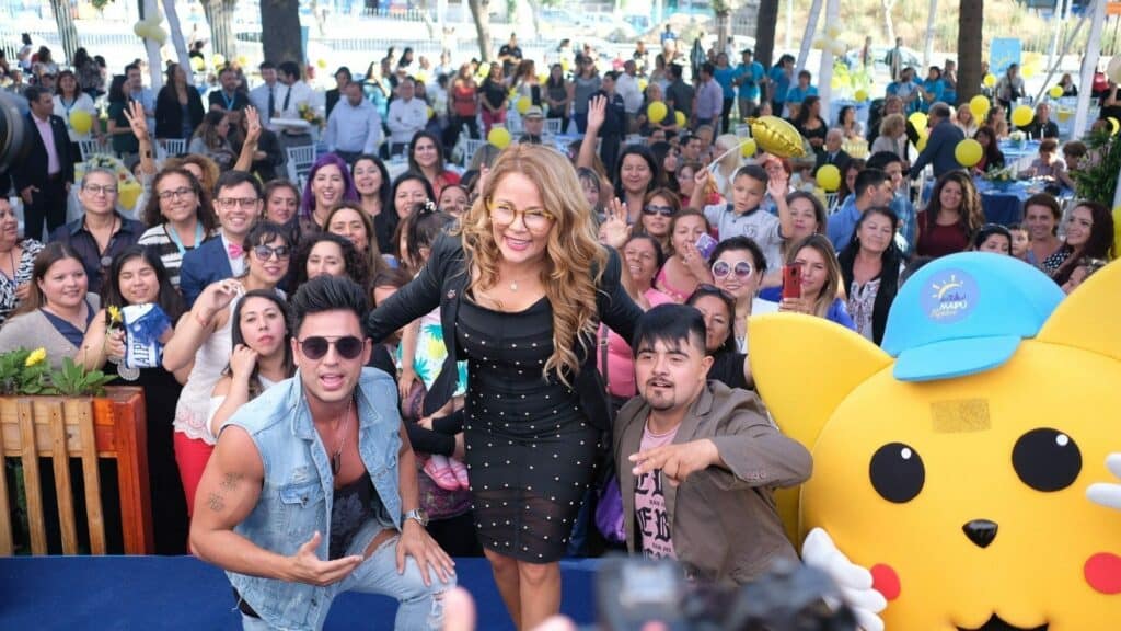 ¿Cuál normalidad? Municipio de Maipú convoca a clases para el lunes y luego las suspende