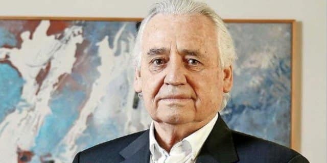 alejandro gil clinica las condes vacuna