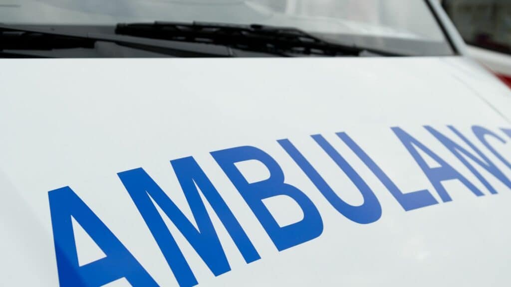 ambulancia emergencia accidente estudiante atropello