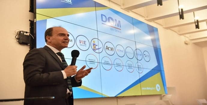 dom en linea