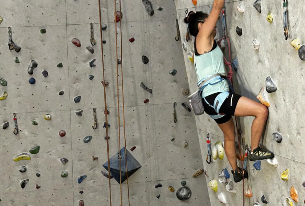 Talleres municipales 2023 en Maipú: escalada, yoga, circo aéreo, baile K-pop y muralismo son algunos de ellos