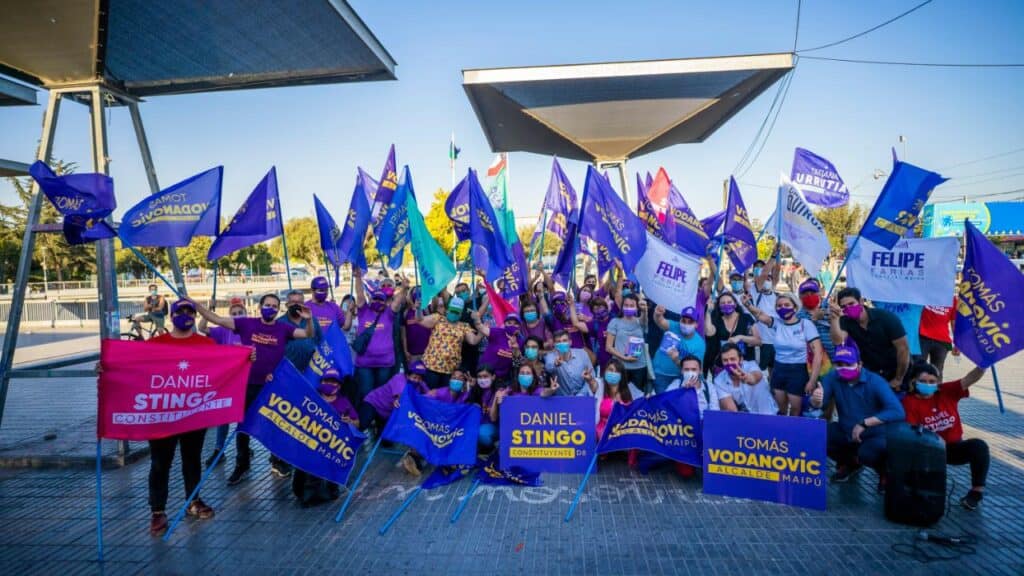 «Que la esperanza derrote al miedo»: Más de 100 dirigentas sociales firman carta de apoyo a Tomás Vodanovic