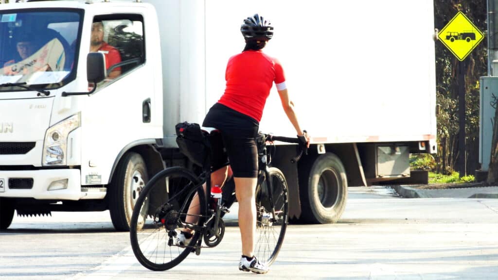 «No sé en qué minuto la bicicleta dejó de ser un medio de transporte»: Paulina Nauto, ultraciclista chilena camino a Francia