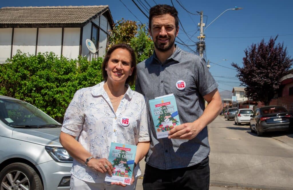 El alcalde Tomás Vodanovic hizo campaña junto a Carolina Leitao por el "en contra"