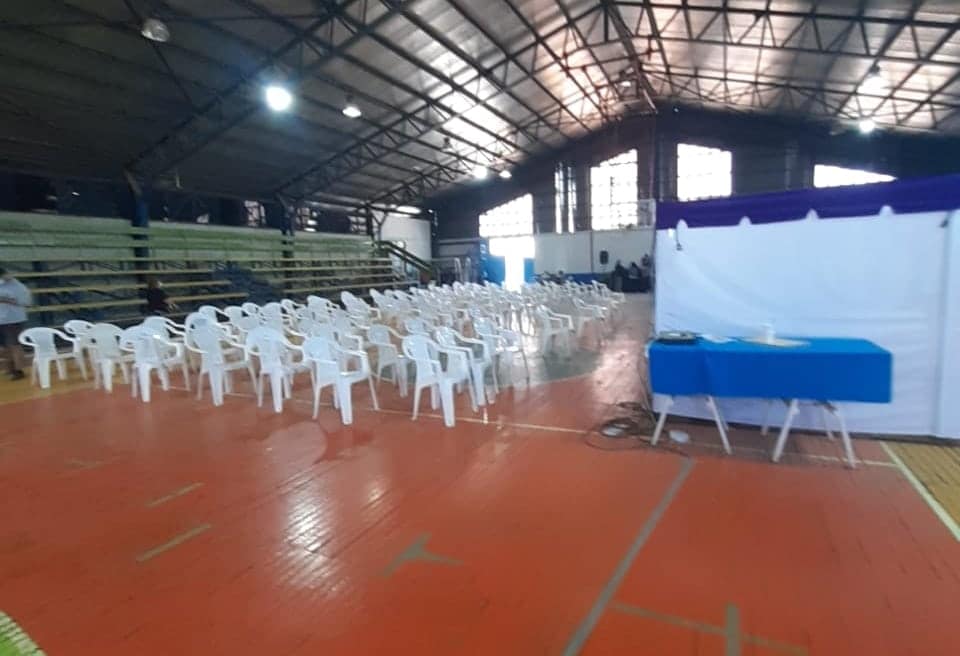vacunatorio gimnasio municipal denuncia