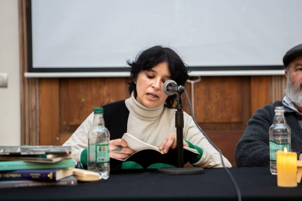 Claudia Latorre Zepeda presenta su última obra «No apagues la luz» en Festival Invierno Lector