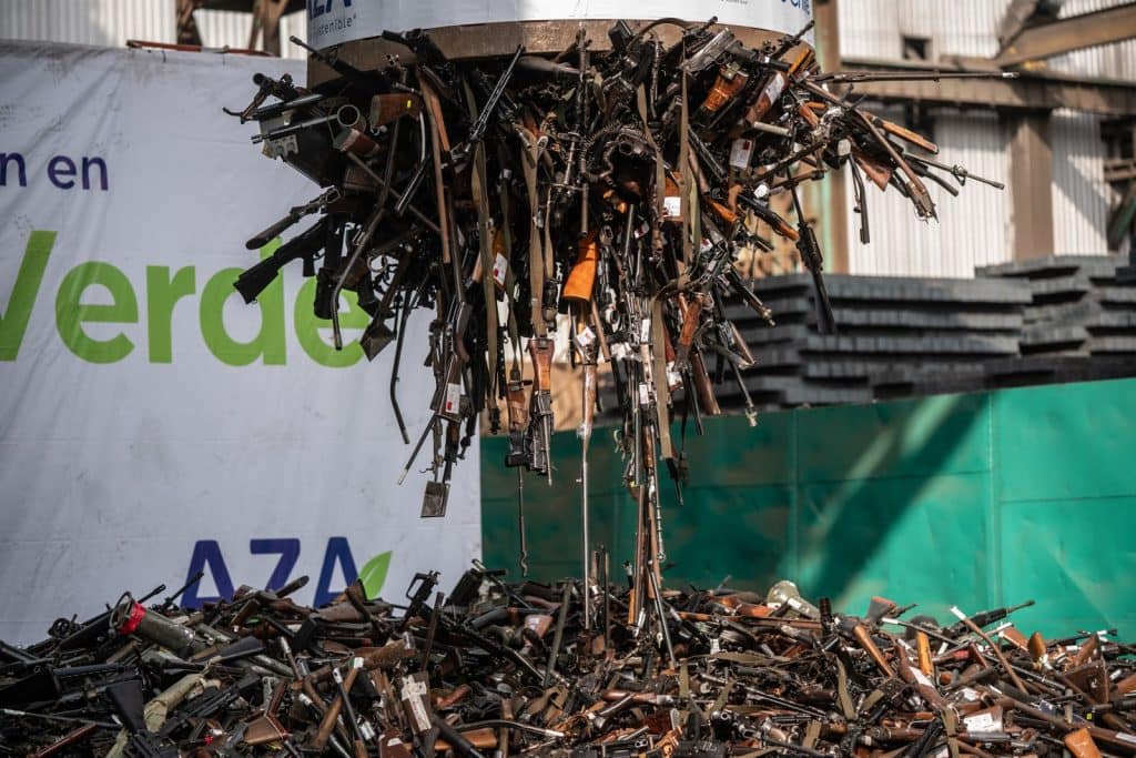 boric destruccion de armas colegio maipu