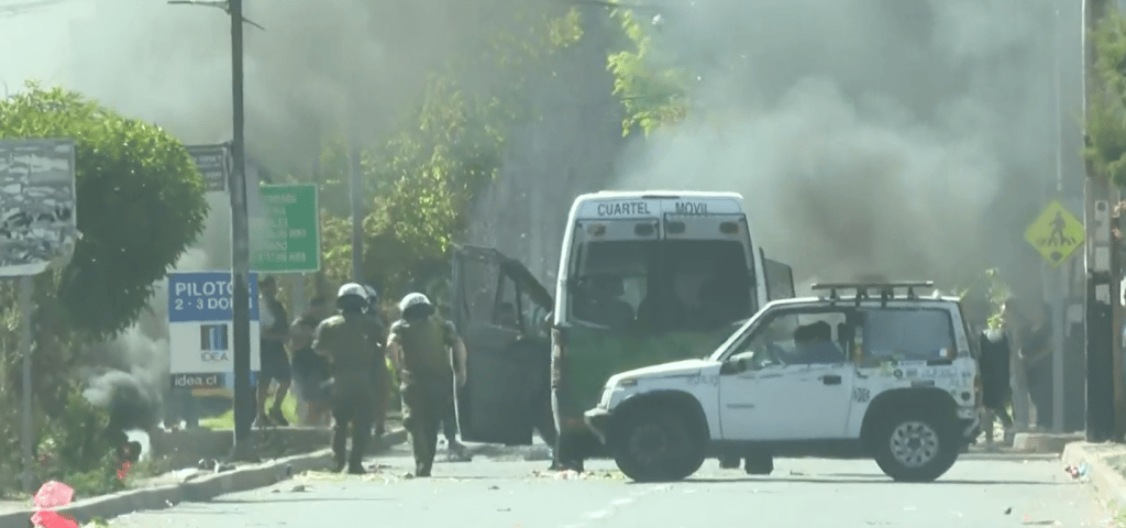 coleros de El Descanso prenden barricadas