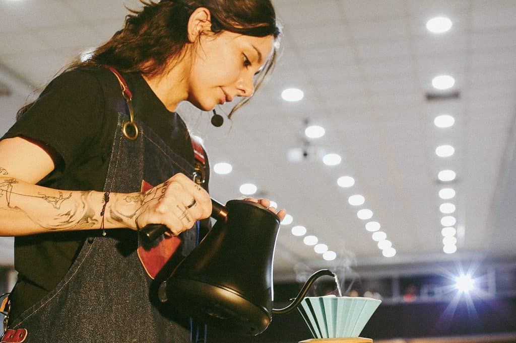 Vicky Zamora Sandoval: Con alma mexicana y representando a Chile. La historia de la barista que sueña con el título mundial de café filtrado