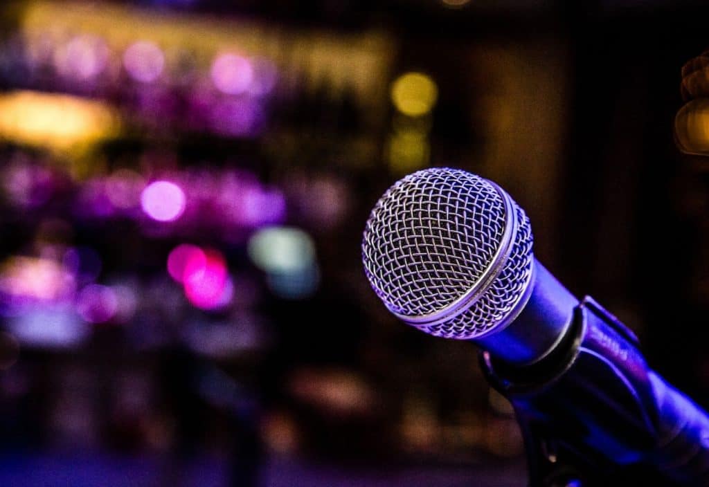 bar demandado por derechos de autor