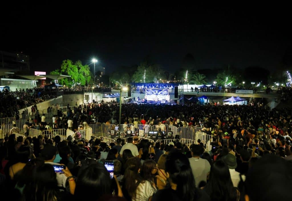 festival folklórico