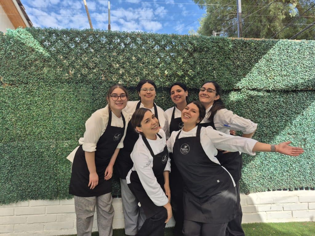 Valentina Vidal y su equipo