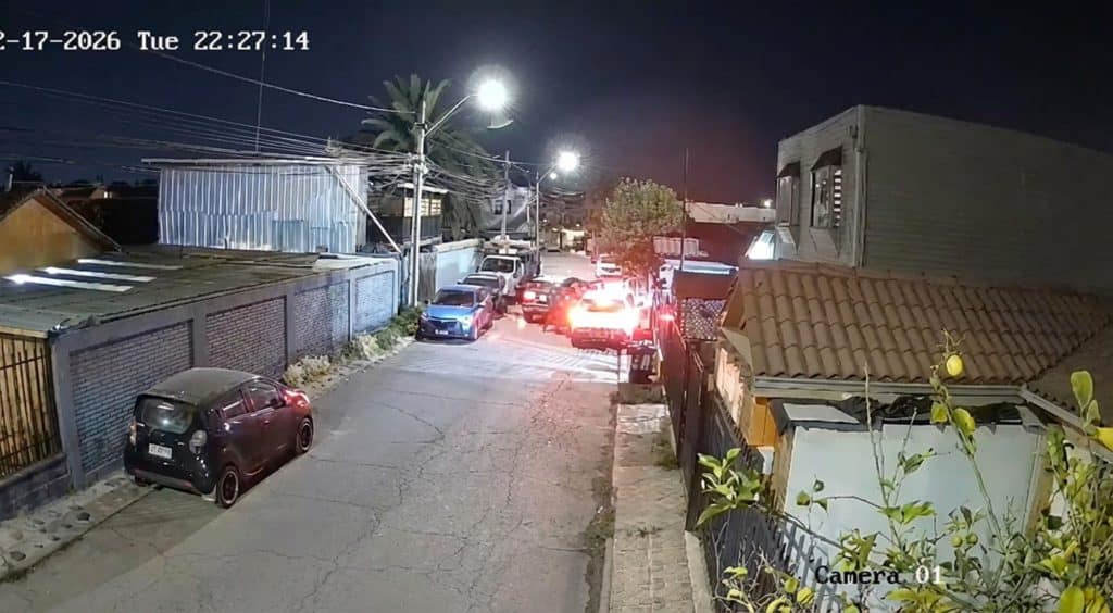 Video capta intento de encerrona en La Farfana: seis sujetos huyeron ante el grito de los vecinos
