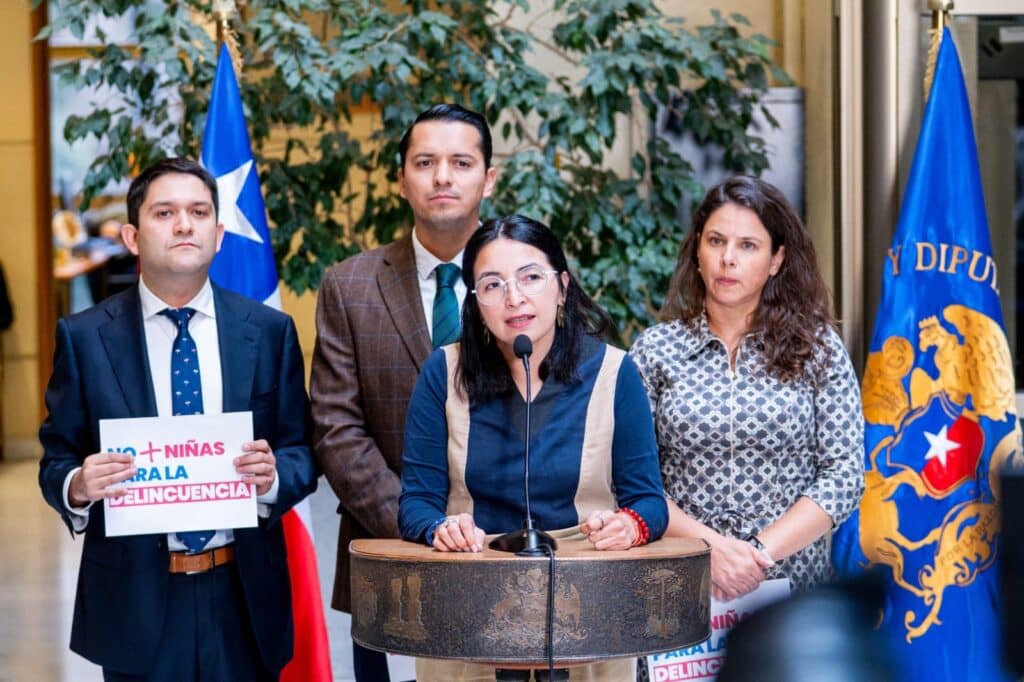 Diputada Urrutia lidera proyecto para sancionar con penas máximas a adultos que utilicen a niños en delitos