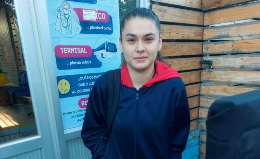 Adolescente de 16 años lleva más de 24 horas desaparecida en Maipú: su colegio pide ayuda a la comunidad