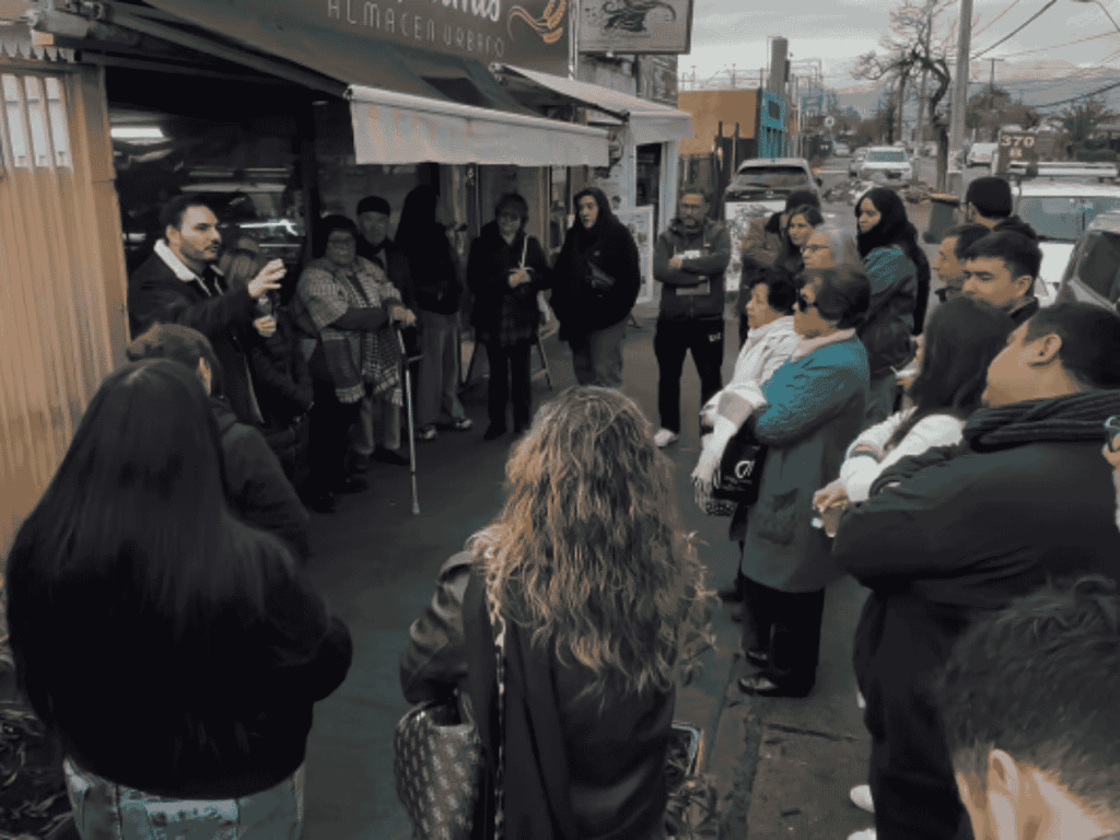 Concejal Bladymir Muñoz, funcionarios, vecinos y locatarios en coordinación para potenciar Avenida Central como polo gastronómico