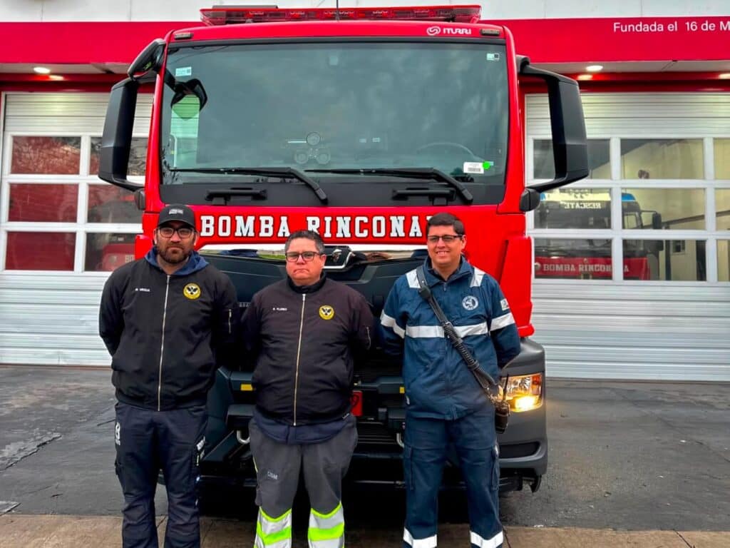 Cuerpo de Bomberos de Maipú envía carro BT-8 a la Región de Coquimbo tras sistema frontal