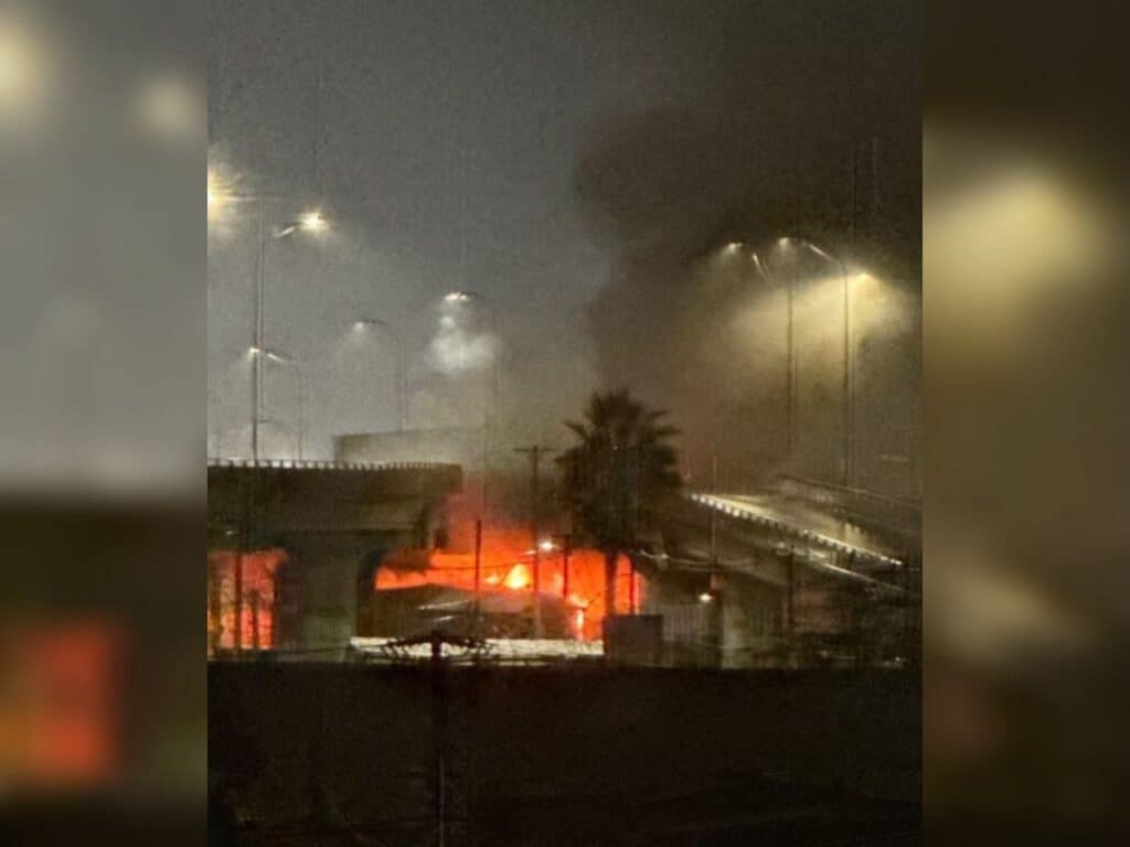 Incendio en toma de cruce de Camino Melipilla con Alberto Llona en Maipú