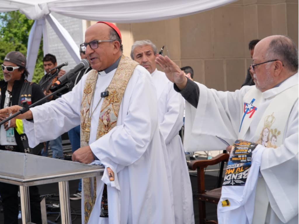 Fin de semana de fe y comunidad en Maipú: más de 800 motos y cerca de 200 personas con mascotas colmaron la explanada del Templo Votivo