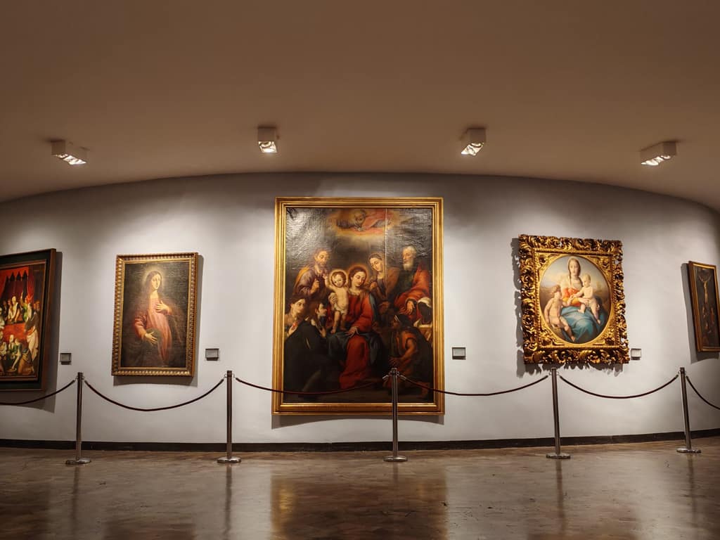 Exposición de perfumería en Museo del Carmen