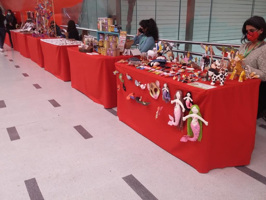 Artesanos de Mercado a un Metro