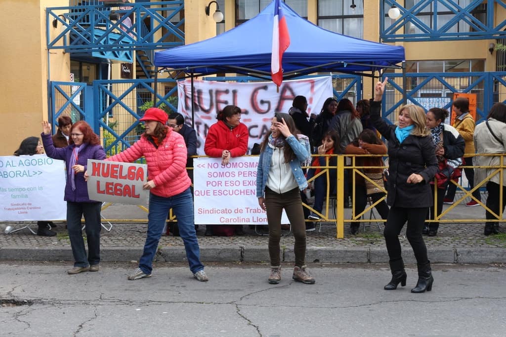 Colegio Carolina Llona seguirá con la huelga legal