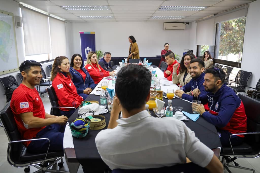 deportistas maipucinos desayuno