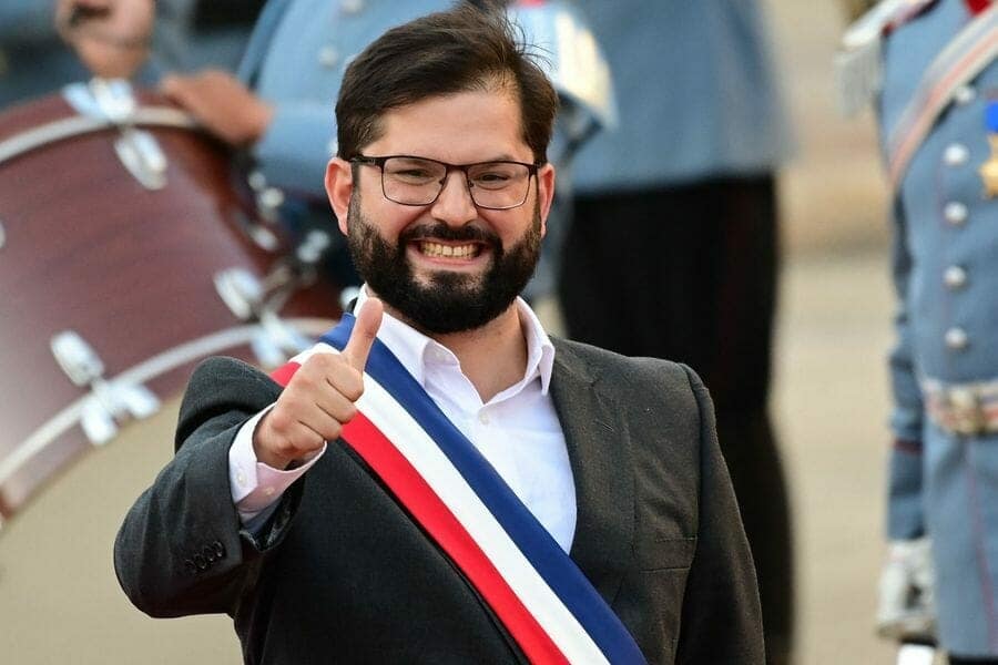 Cadem: aprobación del Presidente Boric subió 8 puntos tras presentación de la reforma a las pensiones