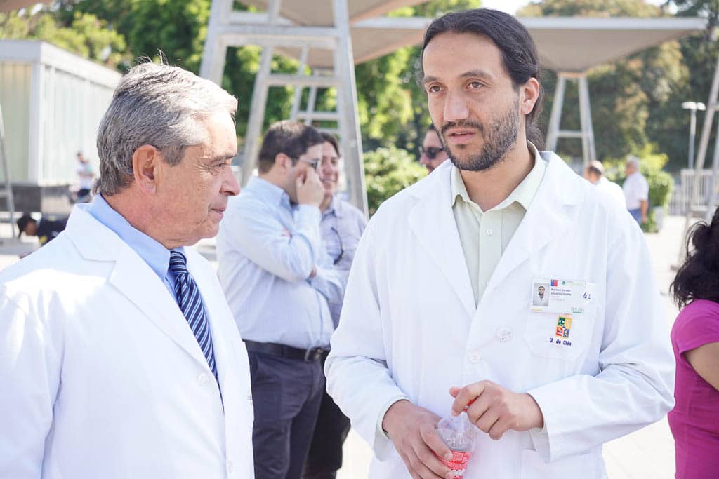 Hospital El Carmen y Dirección de Atención Primaria, realizan exitoso operativo informativo en Plaza Maipú