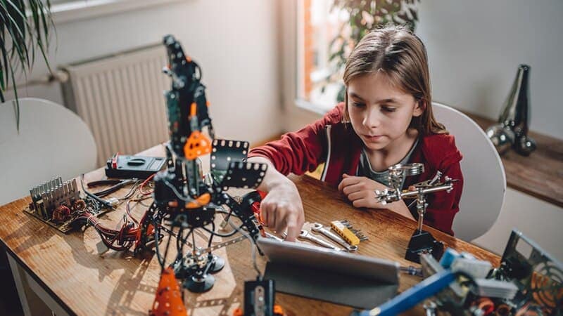 Technovation Girls Chile impartirá cursos gratuitos de programación e inteligencia artificial para niñas