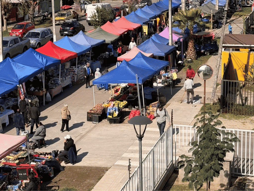 Vecinos del condominio Playa Grande denuncian bloqueo de salida por feria Las Naciones