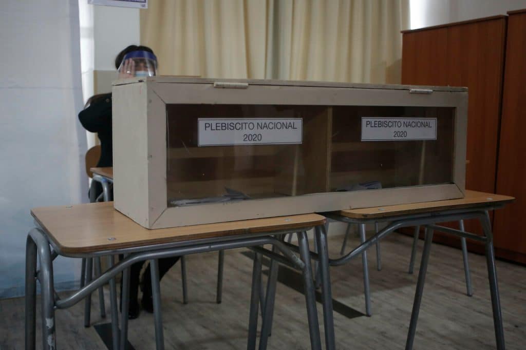 ¿Qué necesitas llevar este domingo para votar en el plebiscito?