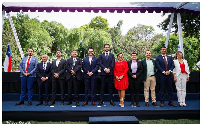 Asumen nuevos concejales de Maipú
