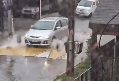 Se reportan varios sectores de Maipú anegados por el intenso sistema frontal