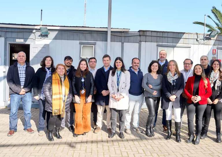 Mujeres-comenzaron-capacitacion-para-convertirse-en-tecnicas-de-telecomunicaciones