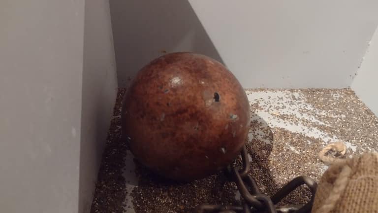 Bola de cañón que usó el ejército patriota