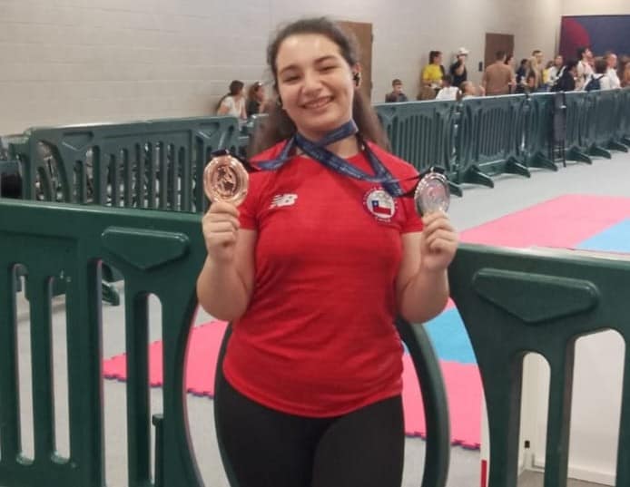 Team Raion en Miami junto a maipucinos medallistas