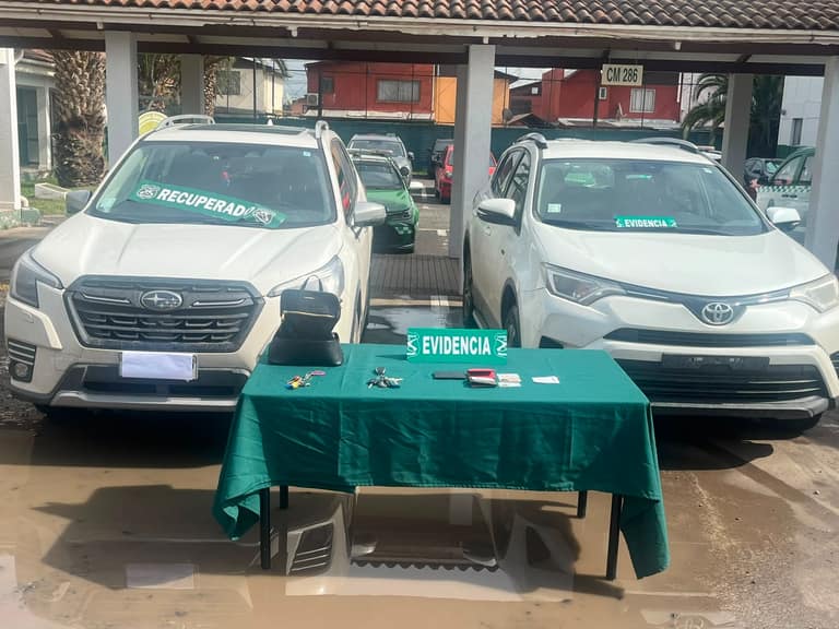 Carabineros detiene en Maipú a joven de 18 años: recuperaron dos vehículos robados en otras comunas