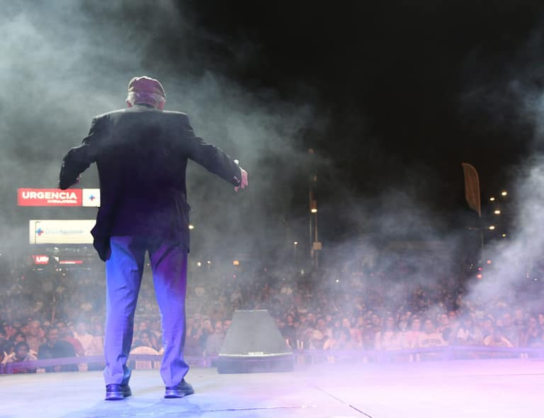 Jose Maza en plaza de maipu