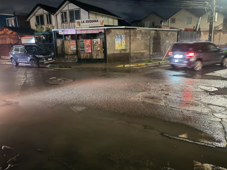 Familias de la Villa El Sol continúan trabajando en los destrozos que dejó el sistema frontal