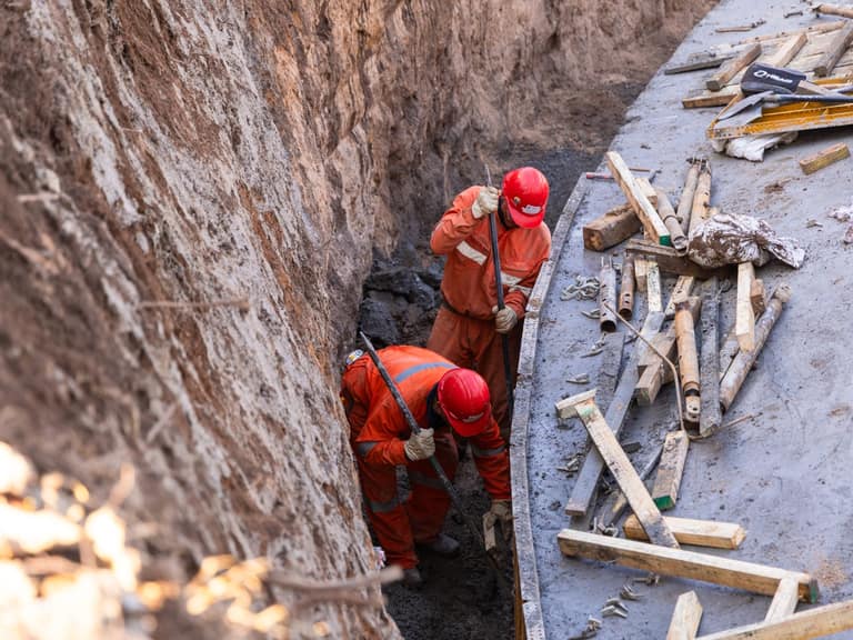 Avanza obras del estanque «El Tranque»: duplicará la capacidad de almacenamiento de agua y fortalecerá la seguridad hídrica para miles de familias de Maipú