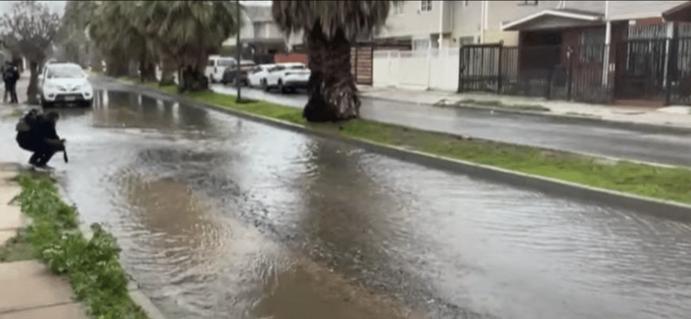 Rotura de Matriz en barrio la farfana