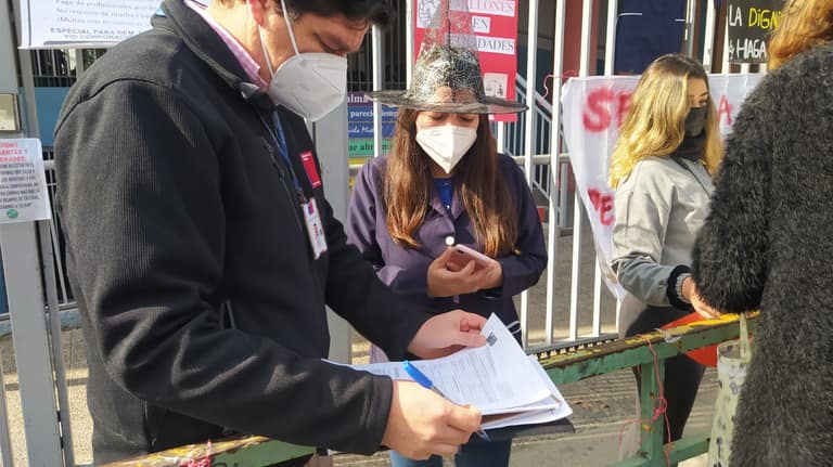 Continúa la huelga legal: Sindicato del Colegio Alberto Widmer insisten en mejores condiciones laborales