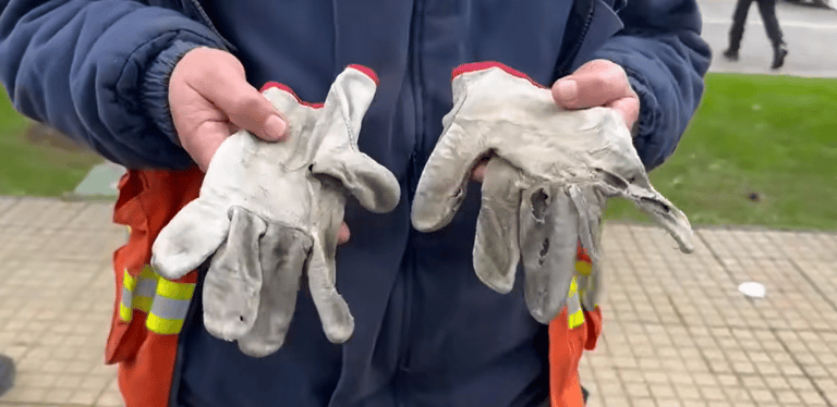 Trabajadores de empresa contratista de Abastible en Maipú mantienen huelga: denuncian falta de seguridad para transporte de gas a granel