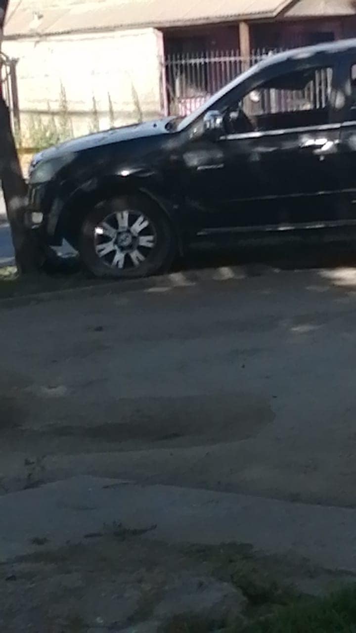 Roban 3 millones en efectivo a vecino en Barrio Las Rosas: hay tres detenidos y un carabinero herido tras disparo en la mandíbula