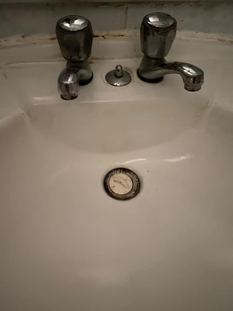 olores baño filtracion de gas