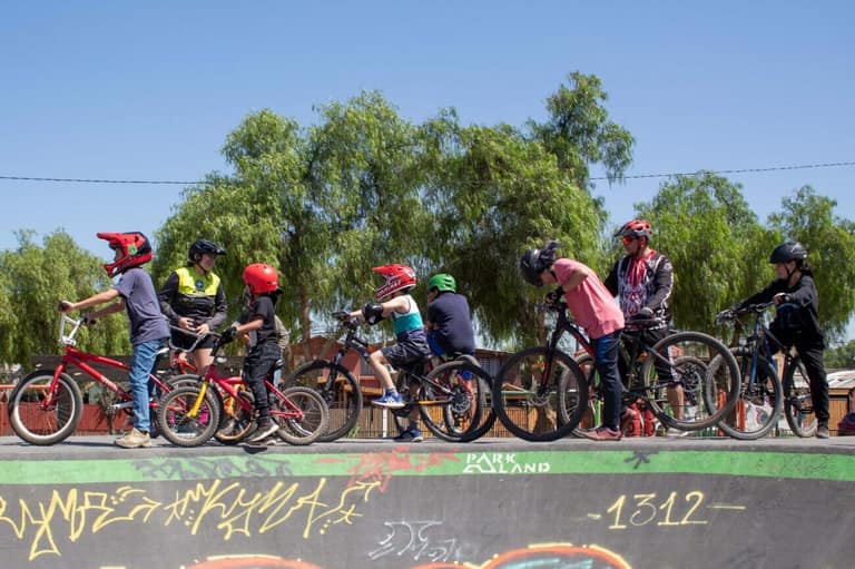 Maipú Sobre Ruedas: La escuela de ciclismo gratuita de la comuna