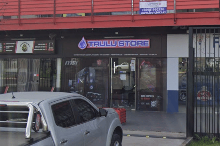 violento asalto a tienda de tecnología